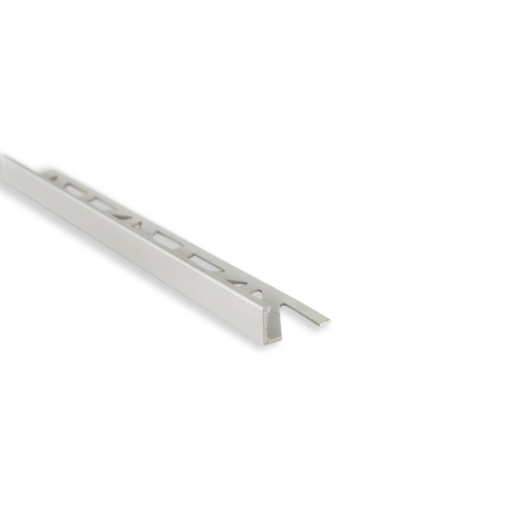 Kakellist rak alu. silvereloxerad matt 4,5mm 3m – produktbild